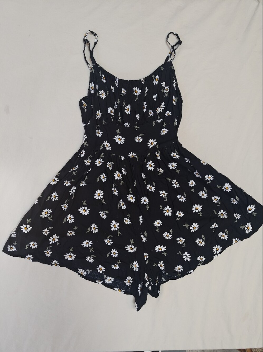 Hollister Black Floral Daisy Women's Short Romper - Lightweight S Small